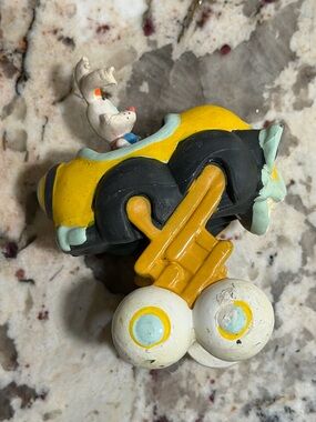 Vintage Roger Rabbit in Benny The Cab PVC Action Figure 1987